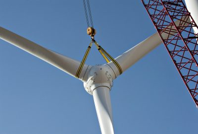US Offshore Wind Farms in Service, in Construction and Under Development