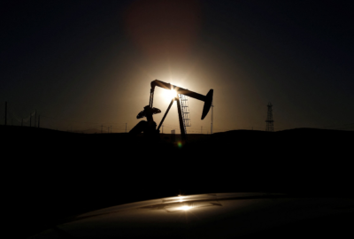 Oil Drips Amid Rising US Crude Inventories, Sino-US Tariff War