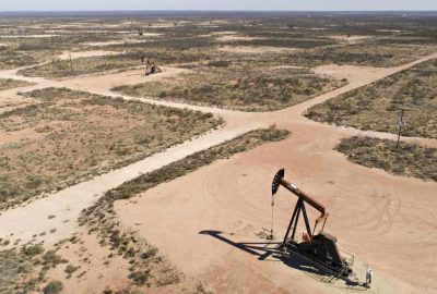 US Oil Producers Face New Challenges as Top Oilfield Flags
