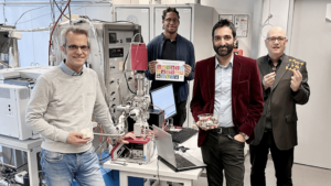 Researchers deliver CO2-into-methane process with recycled battery waste