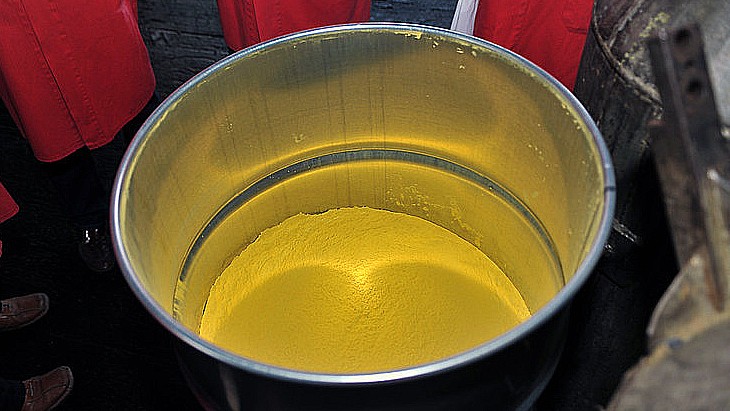 A guide: Uranium and the nuclear fuel cycle