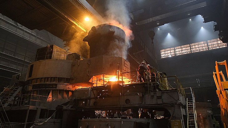 First steel cast for Uzbekistan’s SMR