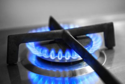 US Natgas Prices Jump 8% to 3-Week High on Lower Output, Higher Demand