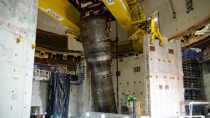 First steam generator lowered into place at Hinkley Point C