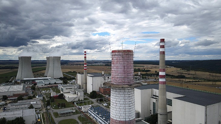 Dukovany landmark chimney being dismantled