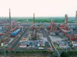 Trump Again Threatens Major Tariff Hike On India Over Russian Crude