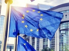 U.S., EU Finalize Trade Deal for $750B Energy Pledge, 15% Tariff Cap