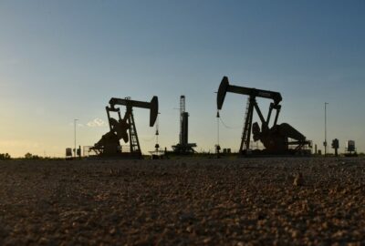 Oil Steadies as US, China Announce Tariff Extension