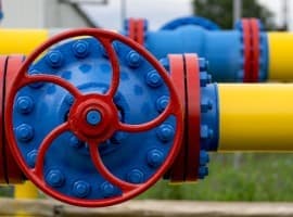 Ukraine Looks to Boost Gas Imports by 30% After Russian Attacks