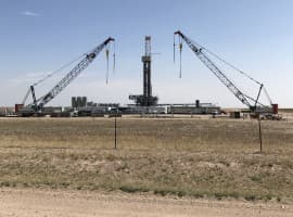 EIA Raises U.S. Oil Output Forecast, Warns Oversupply Could Crush Prices