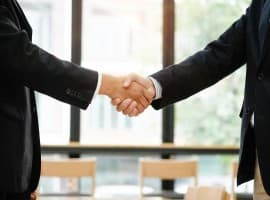 India’s Biggest Refiner Partners with World’s Top Crude Trader