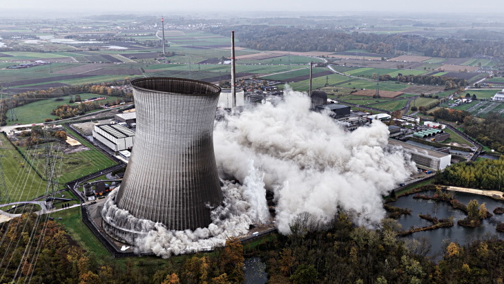 Cooling towers brought down at German plant