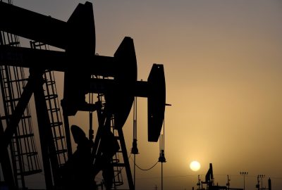 Oil Posts Weekly Loss on Uncertainty Over Global Supply Outlook
