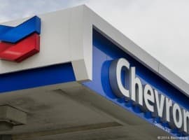 Chevron Weighs Potential Purchase of Lukoil Holdings Abroad