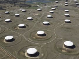 US Crude Oil Inventories Continue to Rise as Production Hits New High