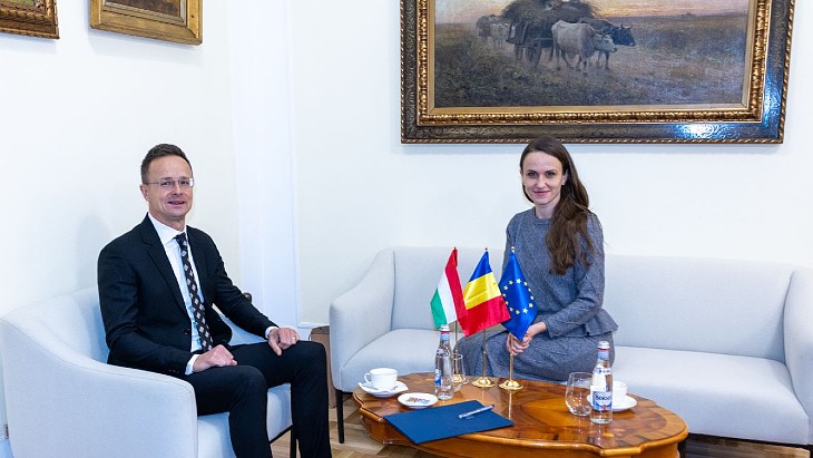 Hungary and Romania talk nuclear life extensions