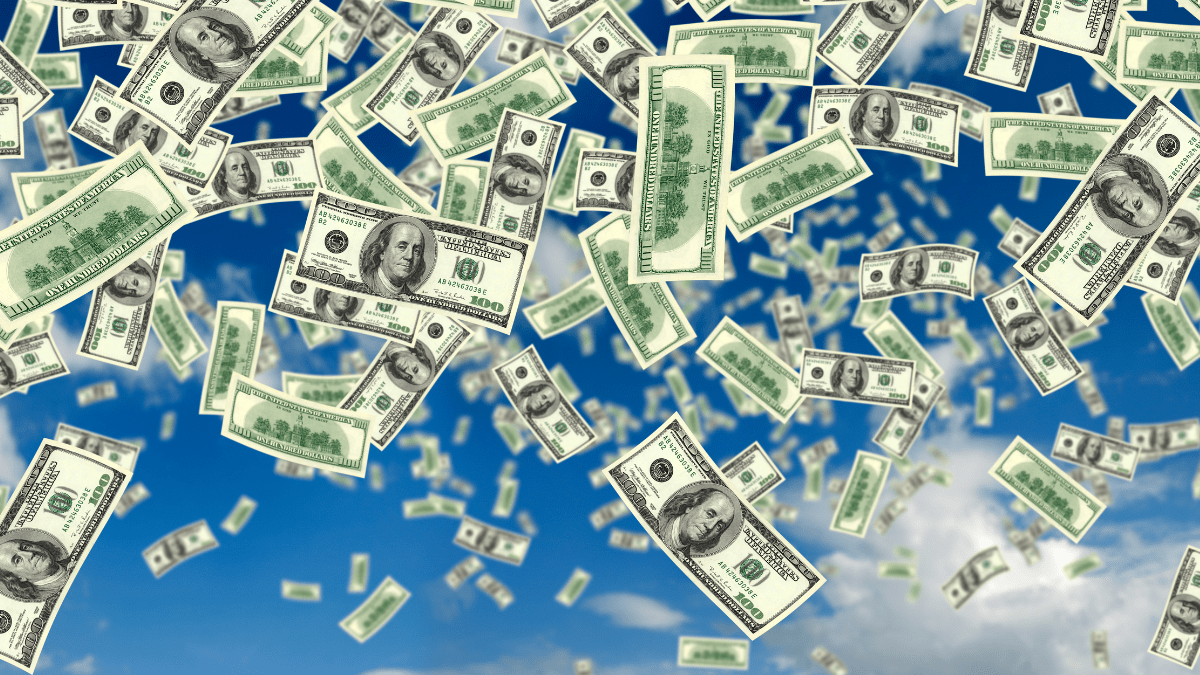 Gulf Capital Shifts From Fossil Fuels To Global Climate Finance With Major Renewable Investments