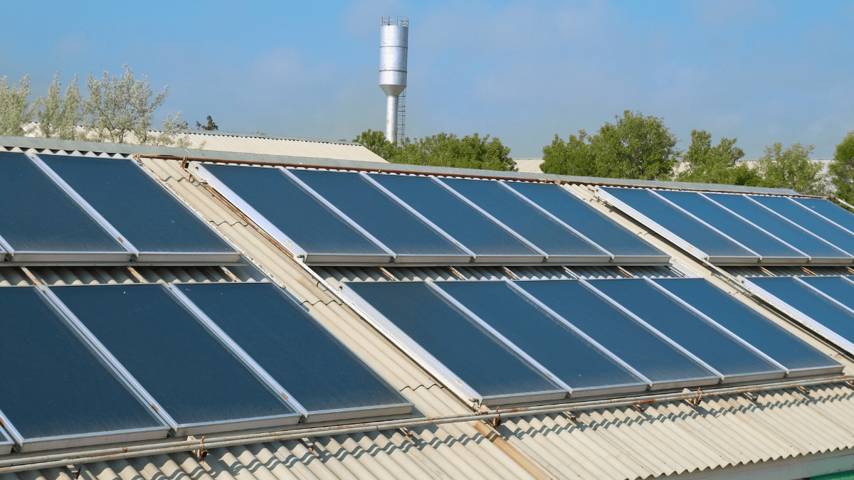 REIL Issues 5 MW Rooftop Solar Rate Contract For Jammu & Kashmir Government Buildings