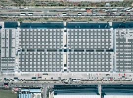 Chinese Solar Firms Trim Losses as Beijing Tackles Overcapacity