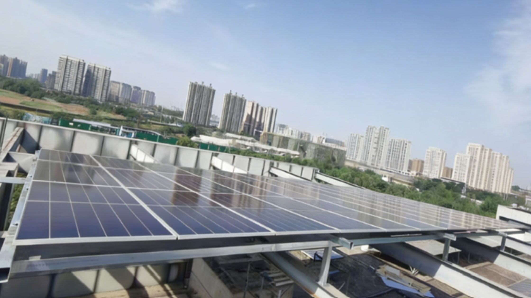 Maximum 15.86% Power Gain During Low-Light Periods: Empirical Verification of Industrial and Commercial Rooftop PV Systems in Sichuan