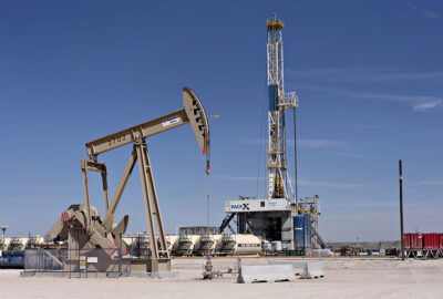 US Drillers Add Oil, Gas Rigs for Second Week in a Row, Baker Hughes Says