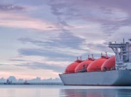 Europe Gets Rare LNG Cargo from China Amid Gas Crunch