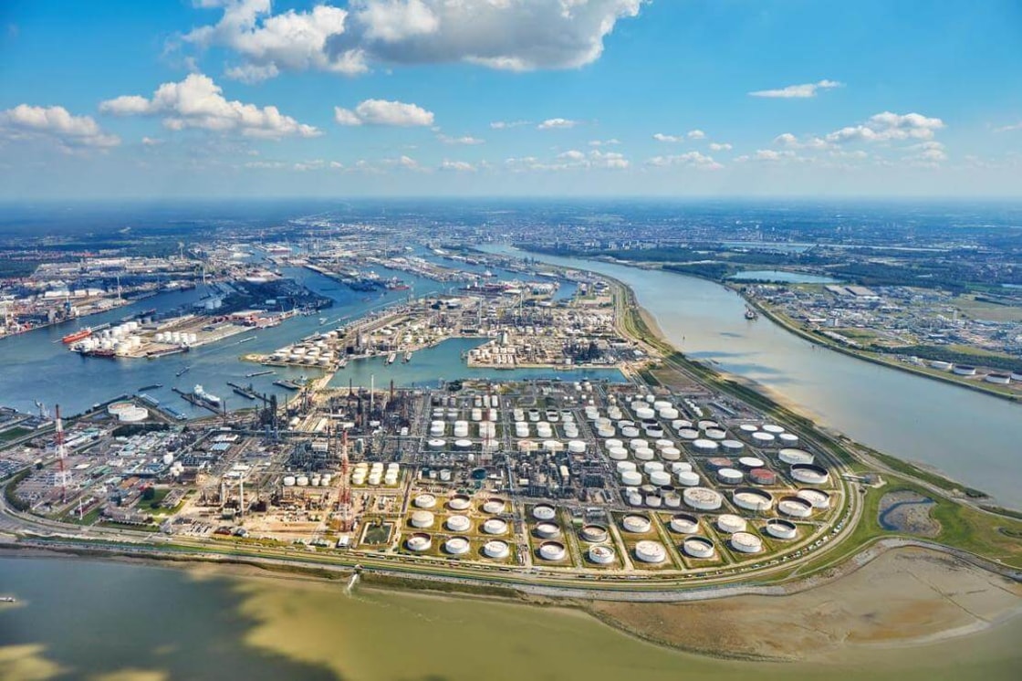 TotalEnergies sees LNG Q4 upturn after annual net income drop