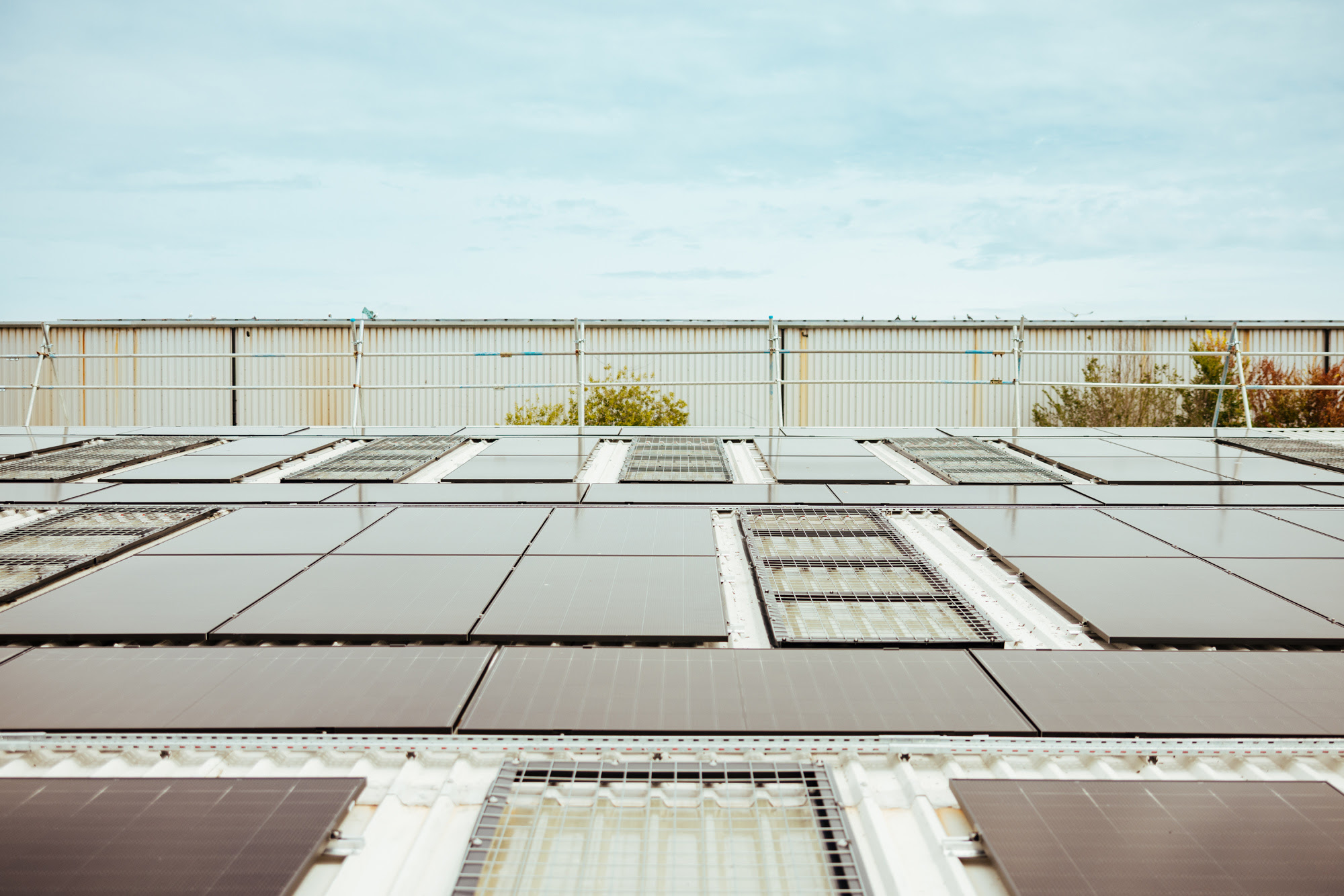 Lombard Shipping Installs SolarEdge Rooftop Solar and Battery System to Slash Electricity Costs at Ipswich Hub