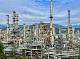 Asian Refiners Pay Record Premiums for Non-Middle East Crude