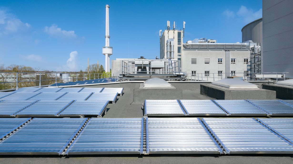 KIT Startup Photreon Advances Grid-Free Hydrogen with Photocatalytic Panels