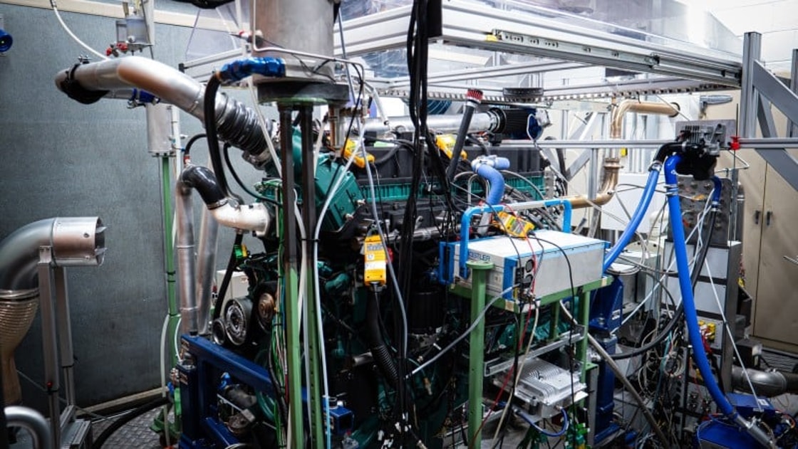 Mahle converts 13-litre diesel engine to run on hydrogen with low NOx emissions