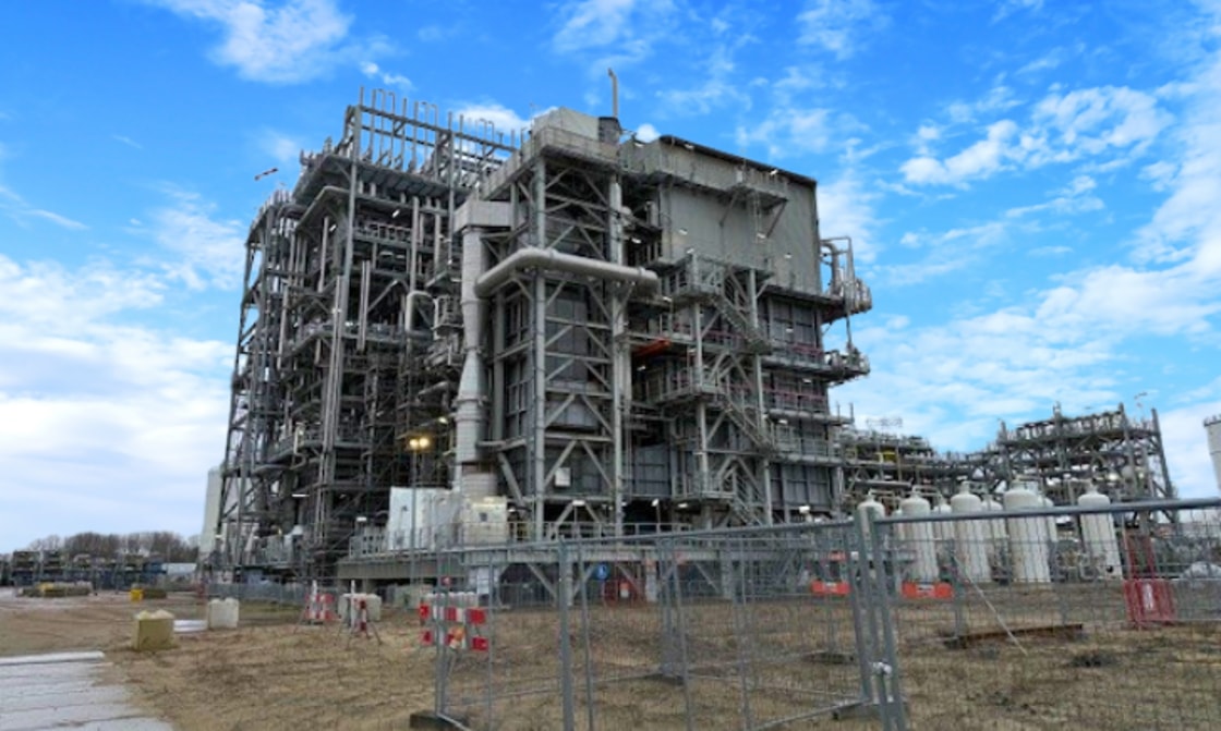 Shell’s scrapped Rotterdam blue hydrogen and biofuels complex up for sale