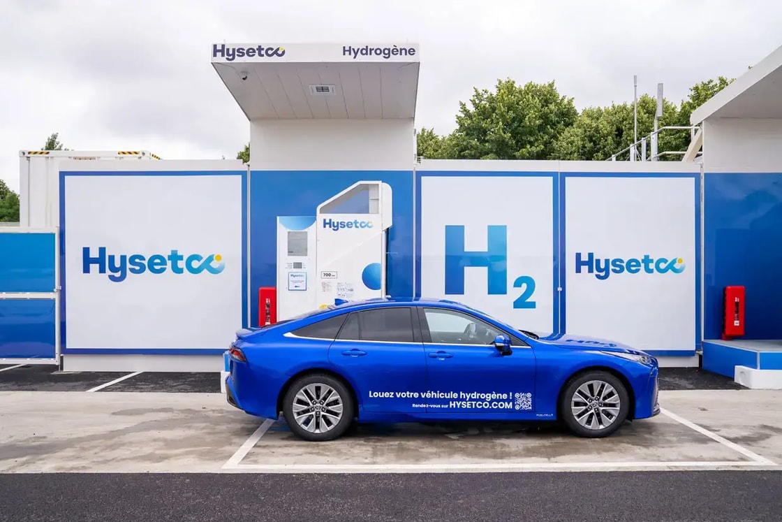 Uber invests in Parisian hydrogen taxi firm