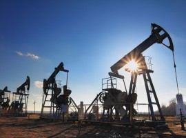 Exxon Beats Q1 Earnings on Oil Price Surge Despite 6% Production Drop