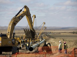Ottawa and Alberta Push New 1 Million Bpd Oil Pipeline