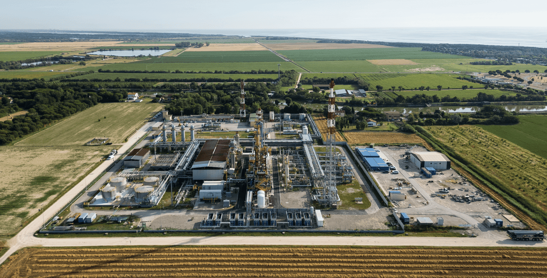 Eni expands Asian LNG supply and CCS financing