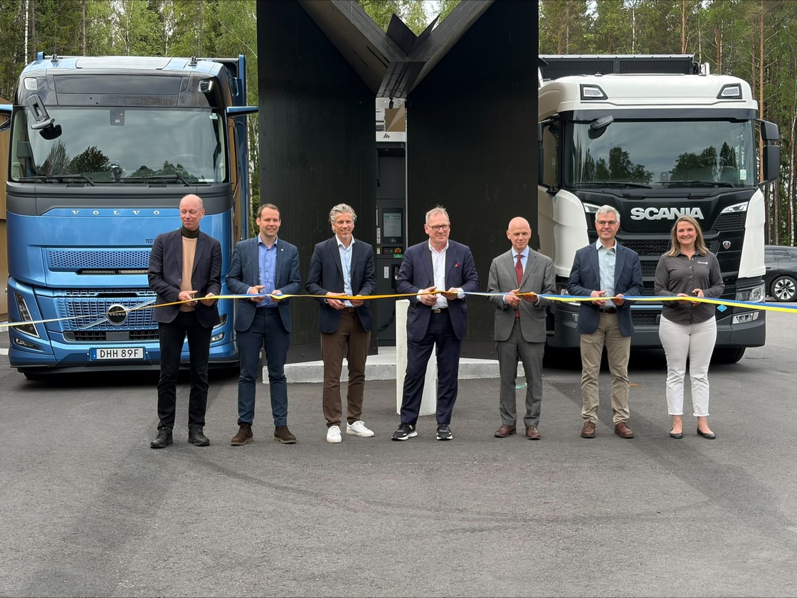 Ten station hydrogen refuelling network opens in Sweden