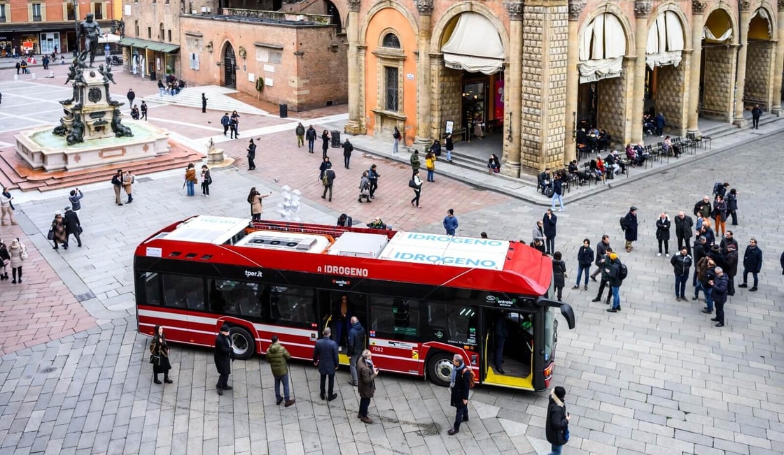 127 hydrogen-fuelled buses begin rollout in Italy