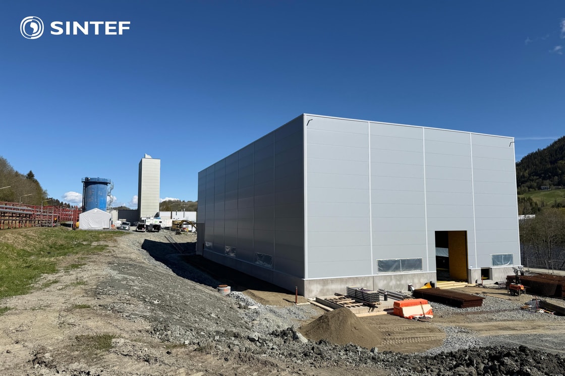 EU green hydrogen chemicals research project orders US AEM tech