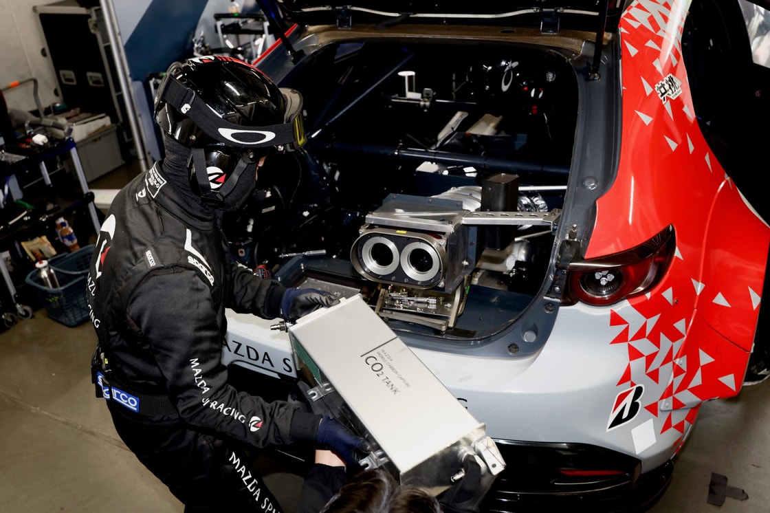 Mazda demonstrates onboard CO2 capture and storage system