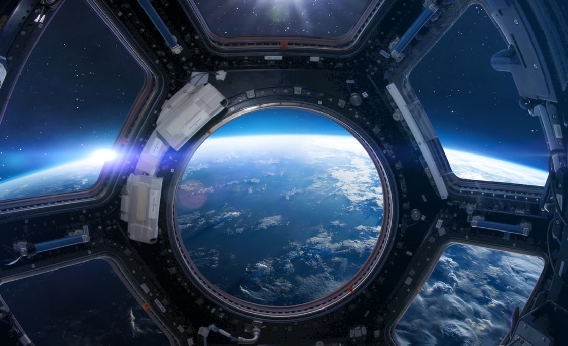 From Apollo to Artemis: the evolution of gases and safety in spaceflight