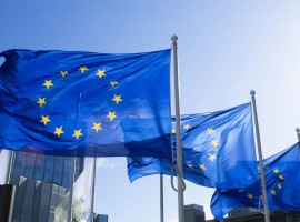 EU Bows to Tech Lobby, Drops Ten-Year Renewables Rule for Data Centers