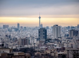 Oil Reverses Gains on Renewed Hope of Peace in Iran