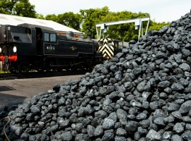 Coking Coal Prices Surge 25%, Squeezing India’s Steelmakers