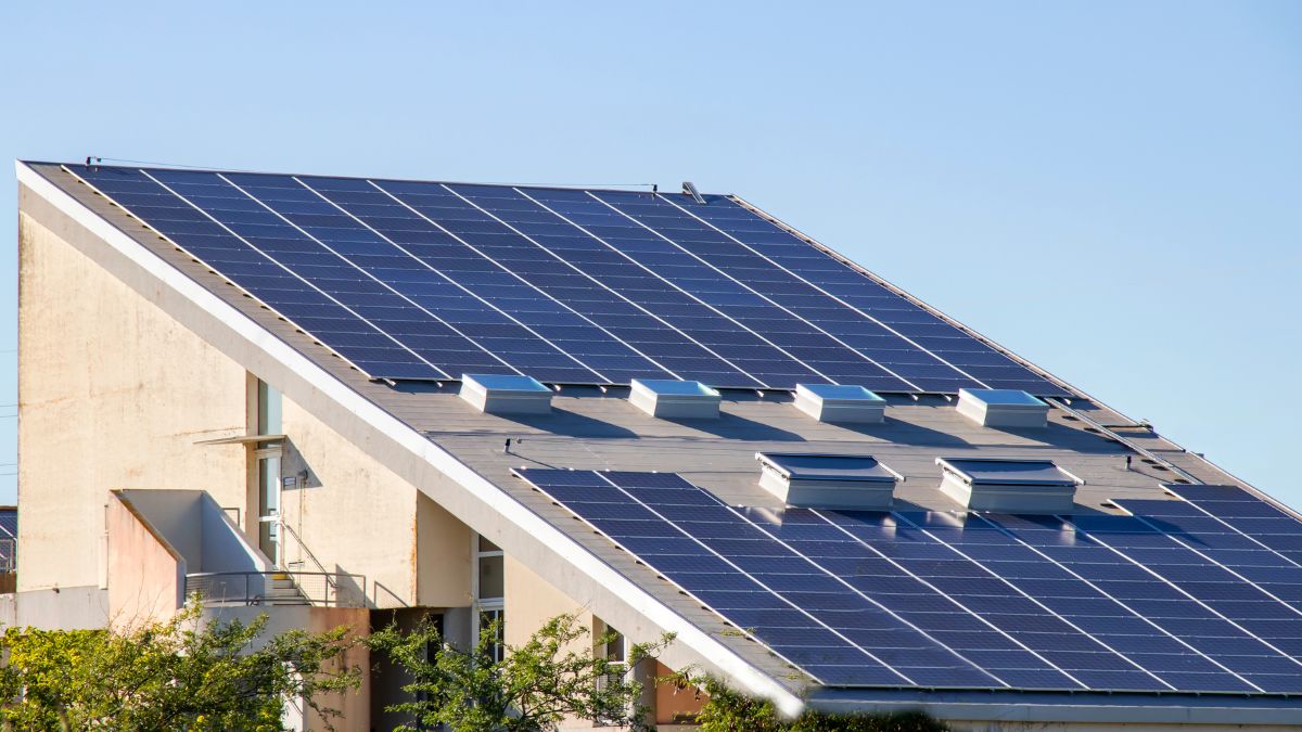 MERC Approves Rooftop Solar For 2.11 Lakh Low-Income Households In Maharashtra