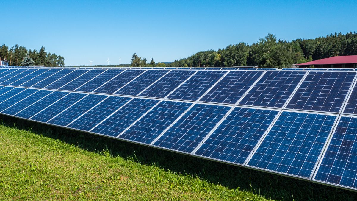 Roofsol Energy Secures 4.48 MWp Repeat Solar Project Order From Metro Decorative