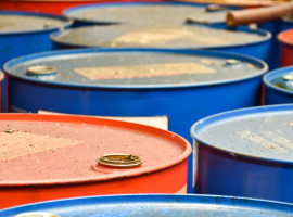 Trump Backs Diesel Export Ban as Prices Hit Record Highs
