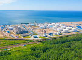 Brent Holds Above $102 as Iran Talks Stall Over Hormuz Conditions