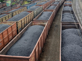 India Weighs Mandatory Imported Coal Blending as Plant Stocks Crumble