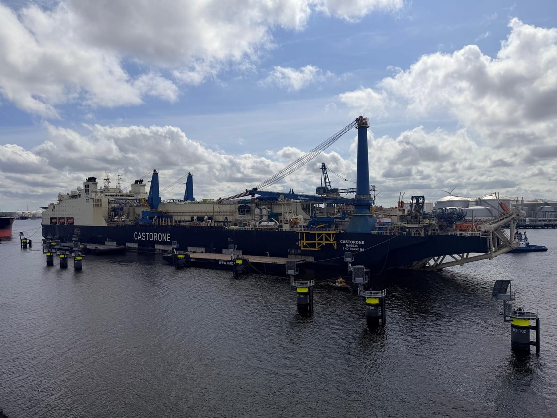 Northern Endurance Partnership receives pipelay vessel
